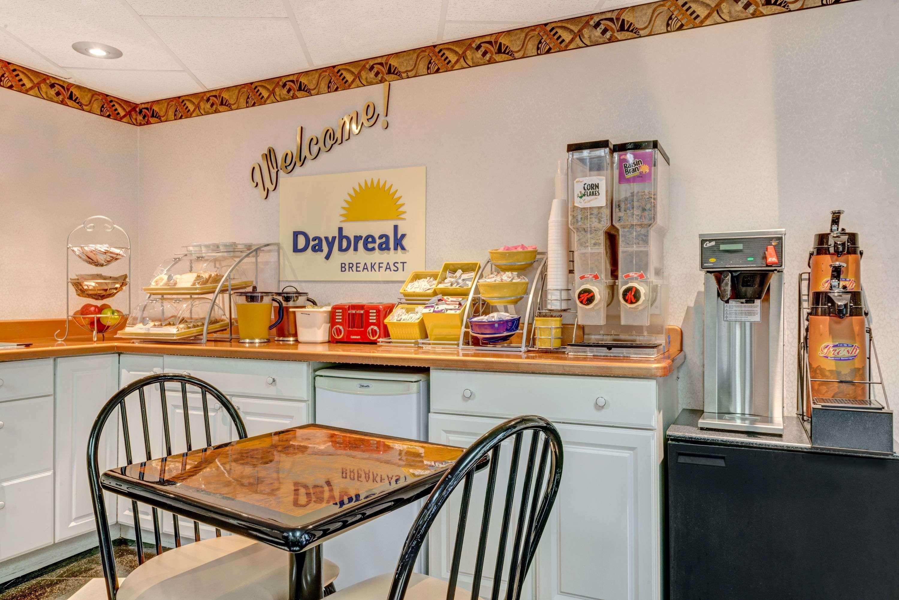 Days Inn By Wyndham Ridgefield Ngoại thất bức ảnh