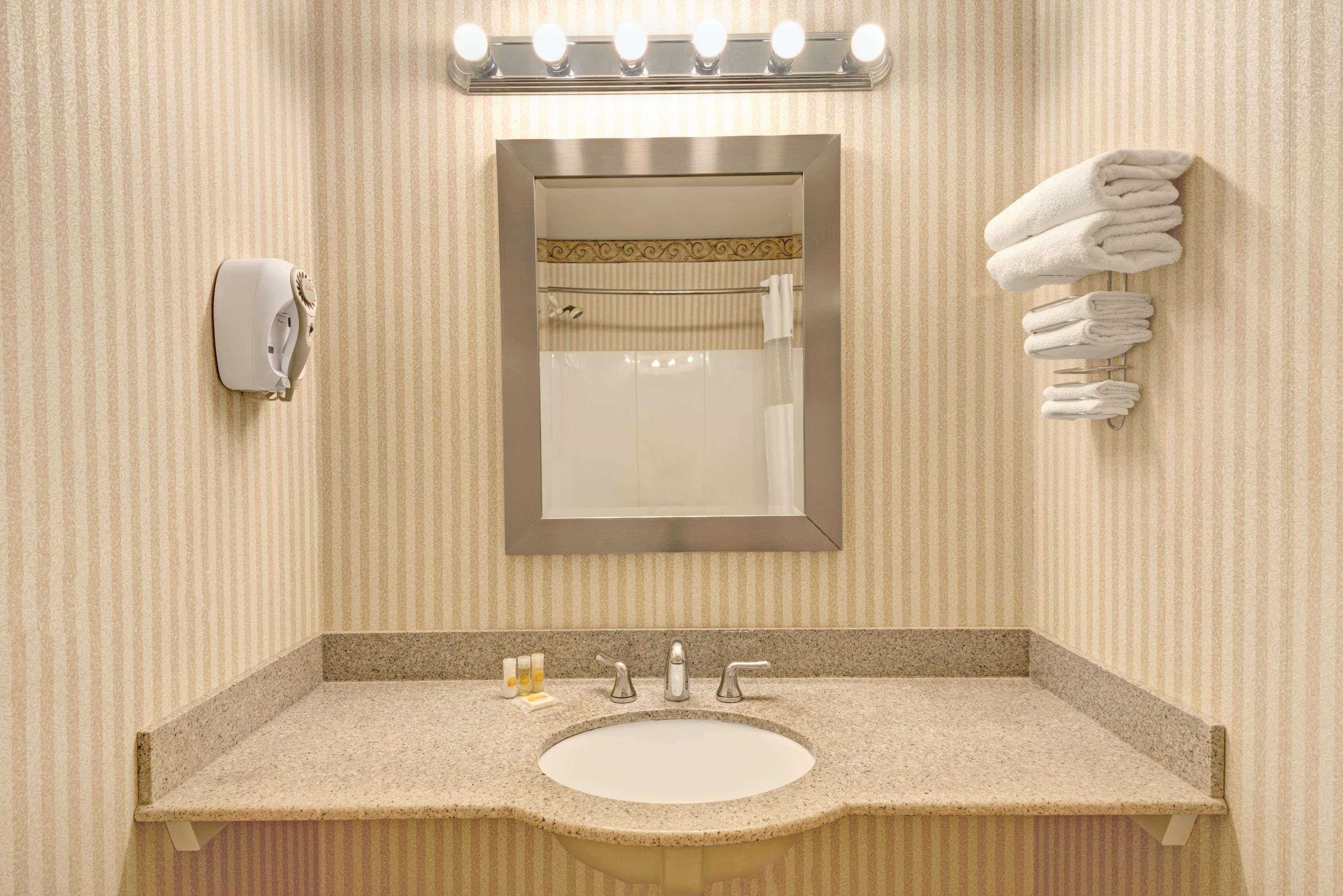 Days Inn By Wyndham Ridgefield Ngoại thất bức ảnh