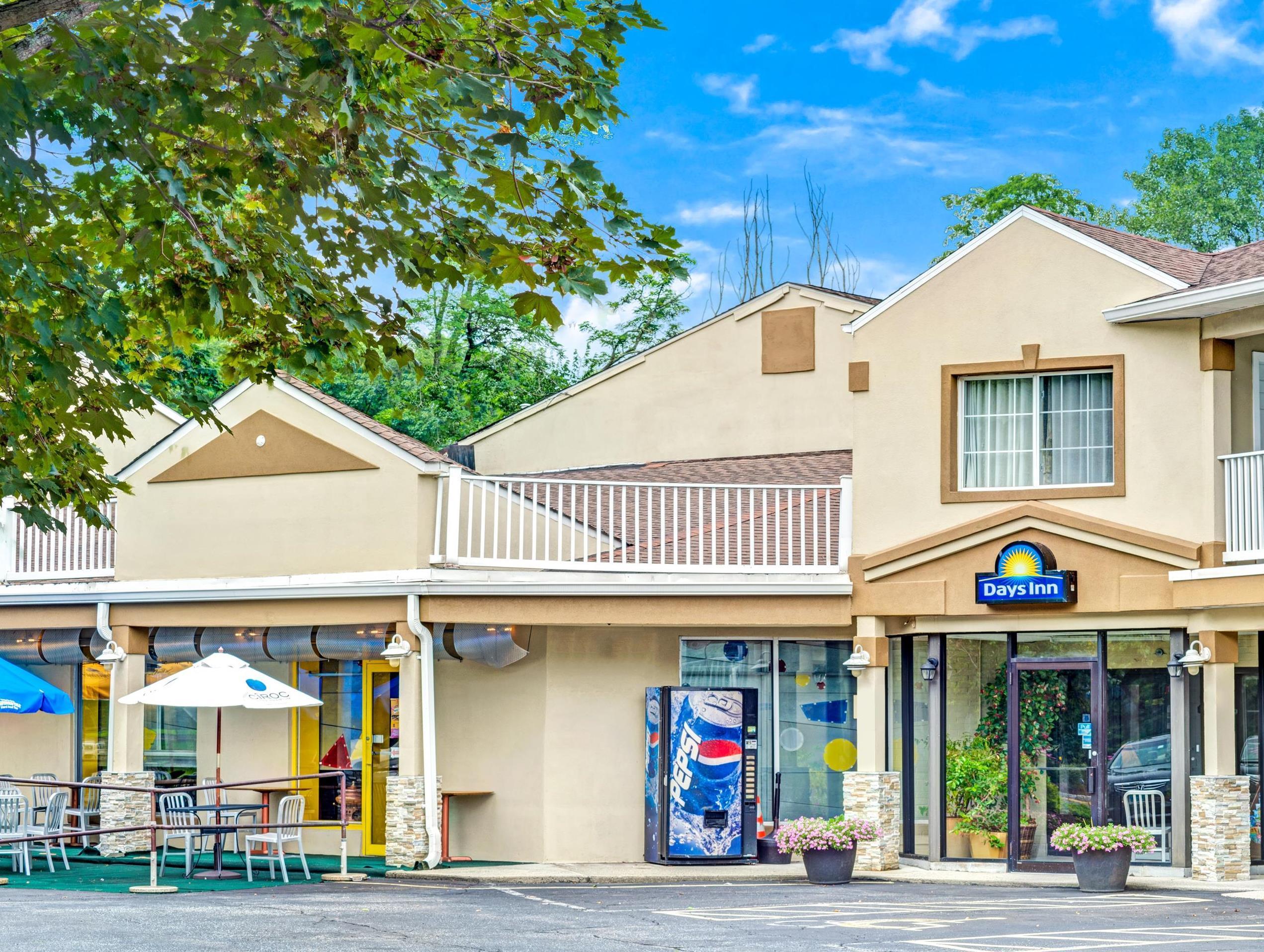 Days Inn By Wyndham Ridgefield Ngoại thất bức ảnh